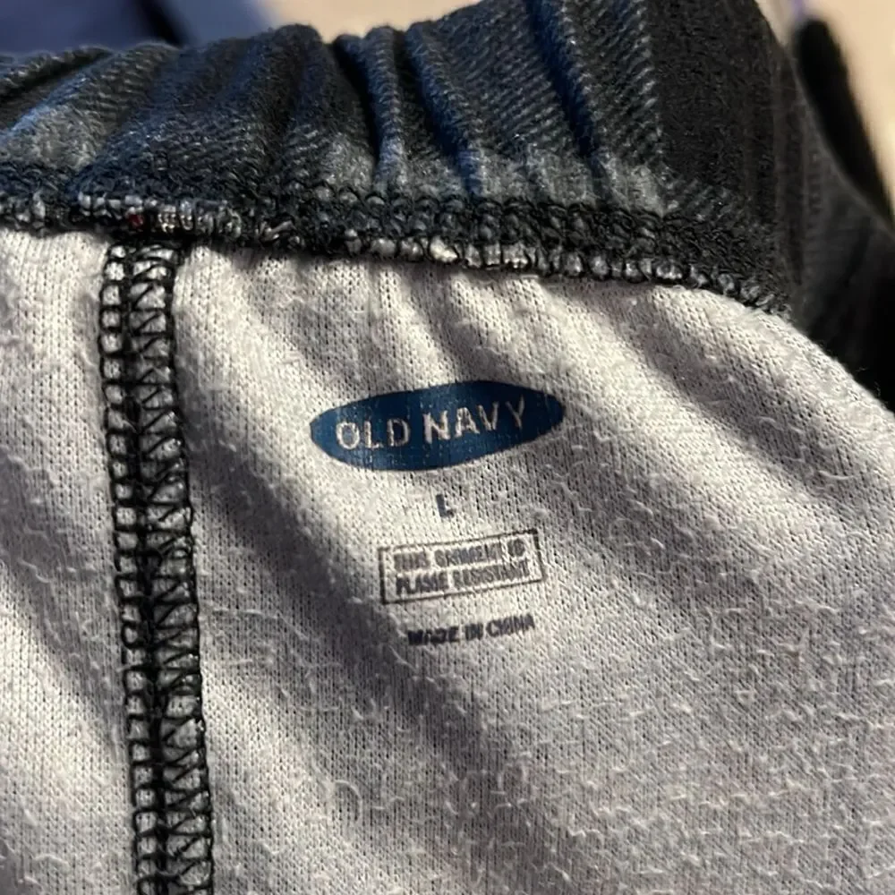 Old Navy Youth boys size large (10/12) gray & black polyester pajama pants.